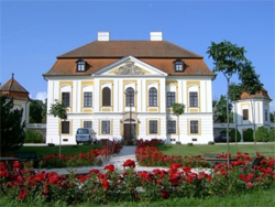 Szent-Miklóssy kastélyszálló